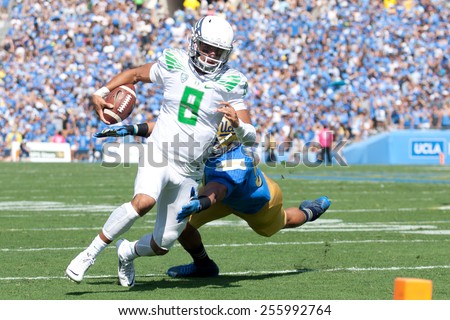 PASADENA, CA. - OCT 11: Oregon QB Marcus Mariota in action during the UCLA football game on October 11th 2014 in Pasadena, California.