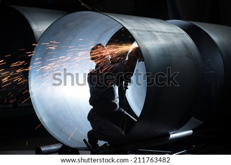 welding in the steel tube
