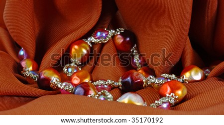 Colorful view bead necklace