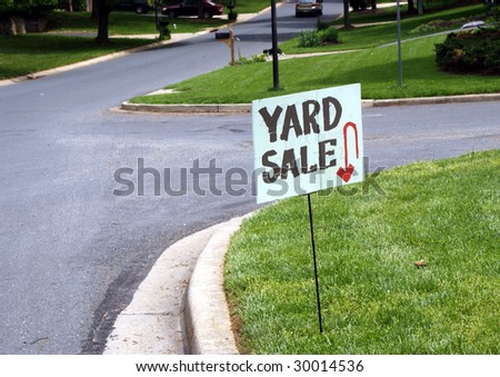 a yard sale sign