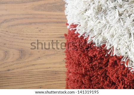 laminate floor and carpet covering fragments
