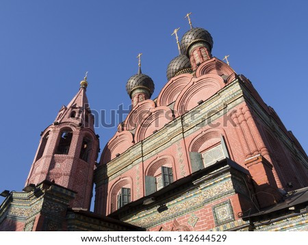 The Church of the Epiphany is one of the famous architectural and painting monuments of the 17th century in Yaroslavl