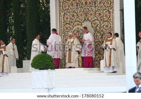 CASSINO, ITALY - MAY 24, 2009: Pope Benedict XVI\'s pastoral visit in Cassino and Montecassino. After 29 years, a Pope back in the city of Cassino.