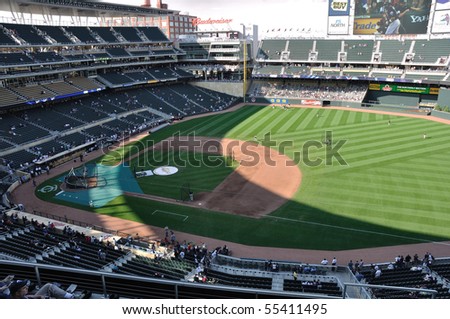 MINNEAPOLIS, MN - JUNE 15: View of Target Field during batting practice before Major League Baseball game between the Colorado Rockies and the Minnesota Twins on June 15, 2010 in Minneapolis, MN