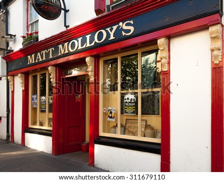WESTPORT, IRELAND. July 16, 2006. Matt Molloy\'s Bar, a noted traditional music venue, owned by Matt Molloy flute player with traditional Irish band The Chieftans