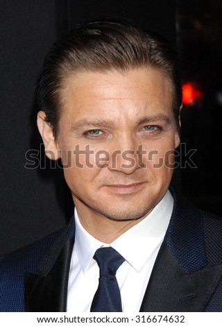 LOS ANGELES - JAN 24 - Jeremy Renner arrives at the Hansel and Gretel Witch Hunters Los Angeles Premiere on January 24, 2013 in Hollywood, CA