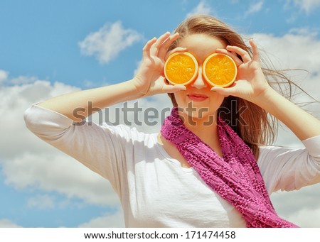 Girls with Oranges, Sunshine