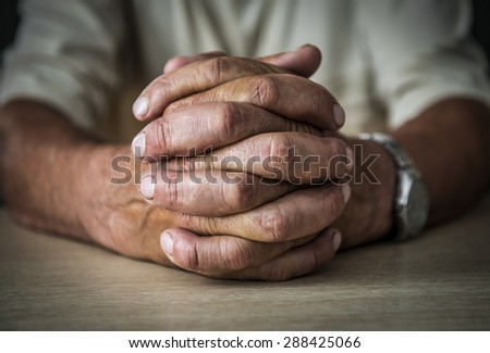 Wrinckled hands of old man