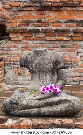 Buddha statue No Head and Flower