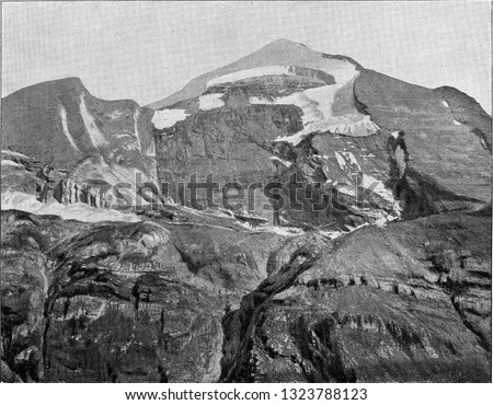 Break point of an avalanche at the top of the Altar, vintage photo. From the Universe and Humanity, 1910.