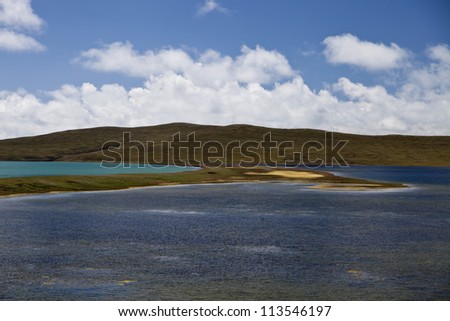 Qinghai Tibet Plateau nature with many lakes