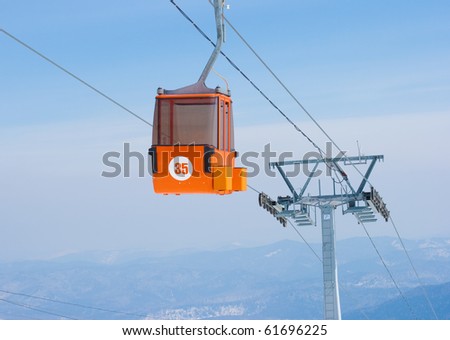 Ski lift cable booth