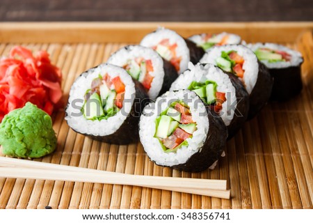 vegetarian sushi roll