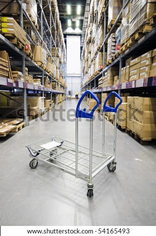 Large furniture warehouse\'s Shopping Cart