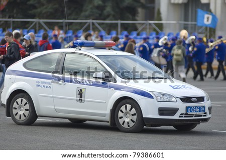 YAROSLAVL, RUSSIA - MAY 7 : Police car during rehearsal of 66th anniversary of Victory in Great Patriotic War Military Parade at Soviet Square on May 7, 2011 in Yaroslavl, Russia