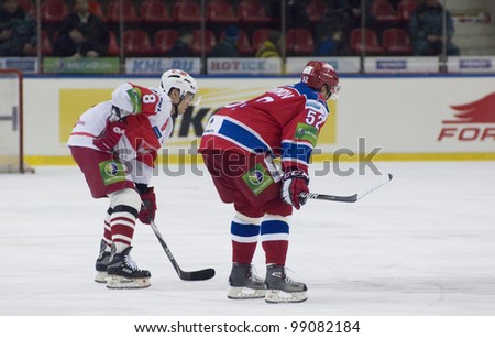 MOSCOW - JANUARY 31 : Unidentified players waits faceoff on hockey match \