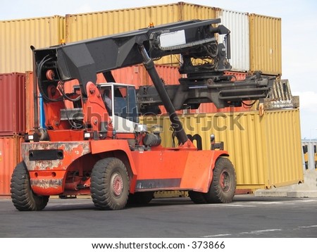 Truck moving container