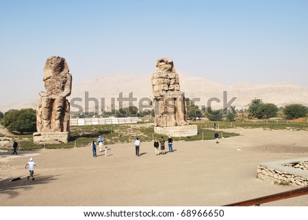 two big statues of pharaoh in Luxor