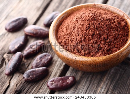 Cacao powder with cacao beans