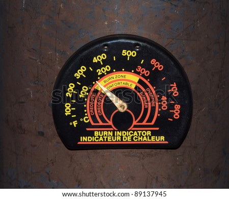 Wood stove burn indicator on a hot pipe.