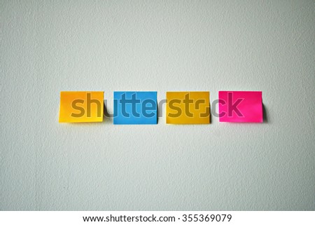 Color sticky note on the white wall