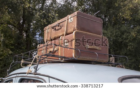 Baggage on a car roof