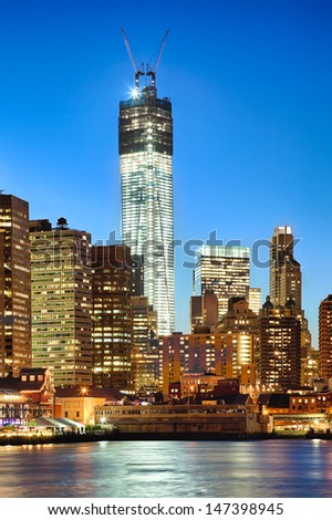 New York City skyline at twilight w the Freedom tower