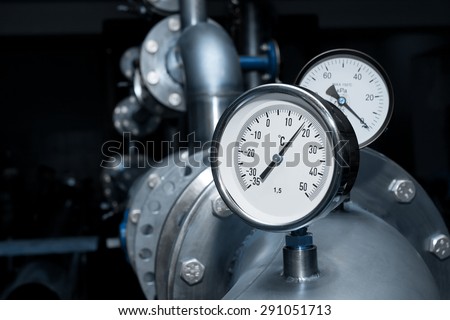 Industrial water temperature meter with pipes