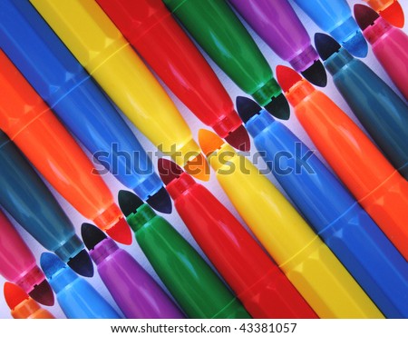 Diagonal row of colored felt pens for different uses