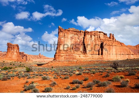 Park Avenue and the Courthouse Towers at Arches National Park, Utah, US