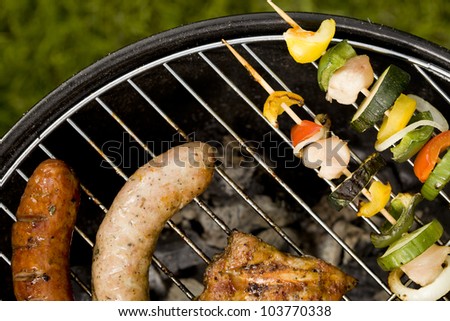 Grilling time! Grill, garden, green grass and good weather!