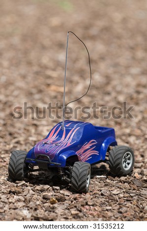 Electric RC toy truck