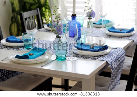 Table setting in blue color