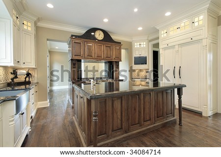 Kitchen with large island