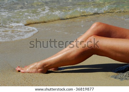 nice legs to the sea