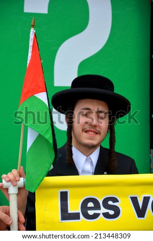 MONTREAL CANADA AUGUST 21:Unidentified people form jewish Hasidic Orthodox Judaism, participating in a rally to condemn the Israel occupation an bombing on Gaza On 08 21 2014 in Montreal Quebec Canada