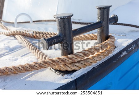 Mooring bollard on the deck of the ship
