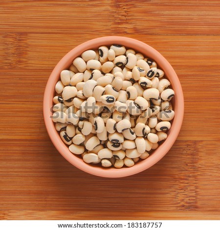 bowl full of black eye beans