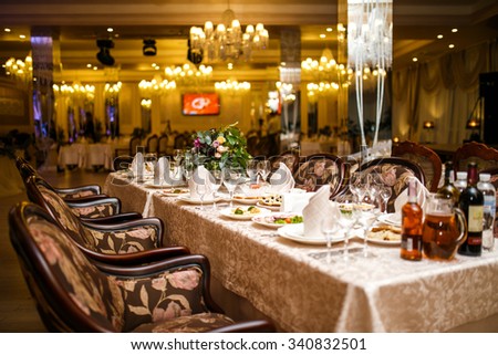 Serving wedding table