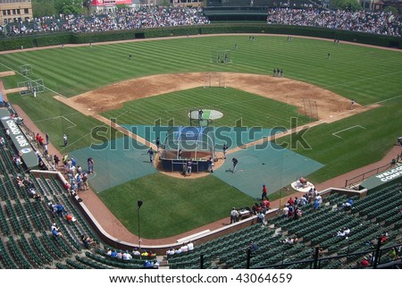 CHICAGO - MAY 27 : Wrigley Field fans watch batting practice prior to an early season Cubs baseball game on May 27, 2006 in Chicago.
