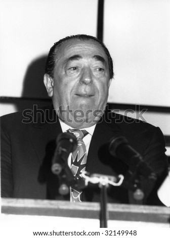 LONDON-APRIL 17: Robert Maxwell, media tycoon and owner of Mirror Group Newspapers at a press conference on October 17, 1991 in London. Maxwell died in November 1991.