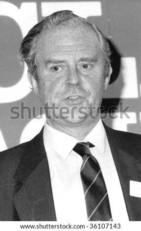 LONDON-AUGUST 15: Bill Fox, President of the Football League, speaks at a press conference on August 15, 1989 in London.