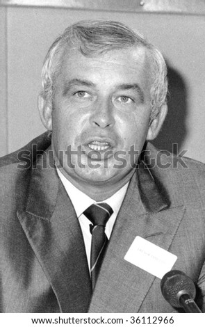 LONDON-AUGUST 15: Trevor Phillips, Commercial Director of the Football League, speaks at a press conference on August 15, 1989 in London.
