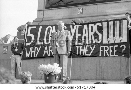 LONDON - APRIL 13: Edward Heath, former British Prime Minister, speaks at a rally in support of Beirut hostage John McCarthy on April 13, 1991 in London.