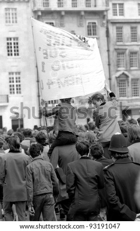 LONDON - MAY 15: Music fans take part in the Rock \'n\' Roll Radio Campaign march on May 15, 1976 in London, England. The campaign aims to get more vintage  Rock \'n\' Roll music played on British radio.