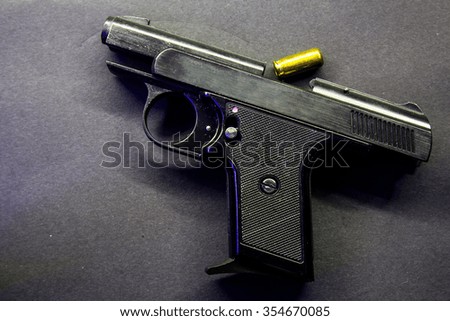 Gas gun and bullet