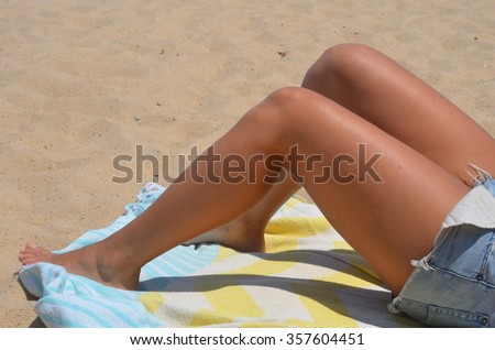 sun tanning legs