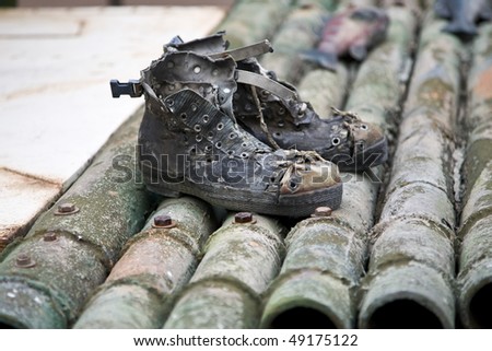 happy birthday eddie Stock-photo-grungy-old-shoes-on-bamboo-raft-49175122
