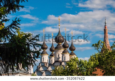 Domes of the Orthodox Church in Suzdal, Russia. Golden ring of Russia.