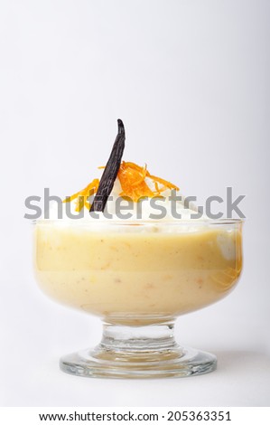 vanilla cream dessert decorated with vanilla